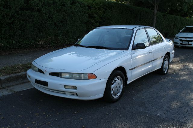 Mitsubishi Galant 1996 photo 11