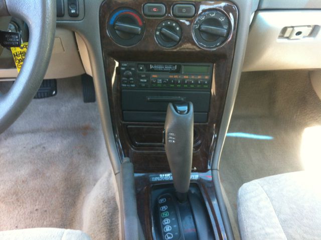 Mitsubishi Galant 1997 photo 10