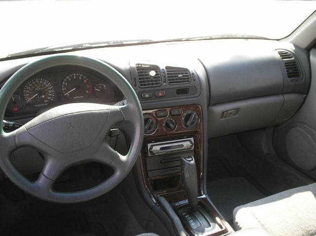 Mitsubishi Galant 1998 photo 6