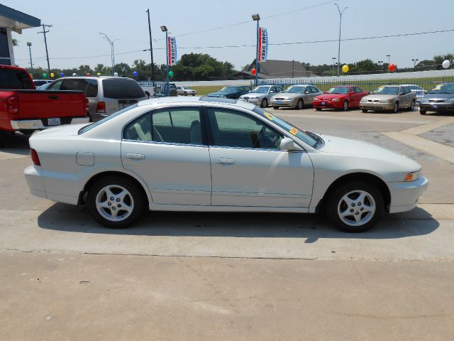 Mitsubishi Galant 2000 photo 2