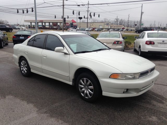 Mitsubishi Galant 2000 photo 1