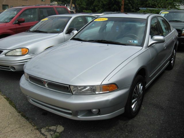 Mitsubishi Galant 2000 photo 2