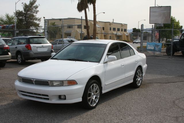 Mitsubishi Galant LW2 Sedan