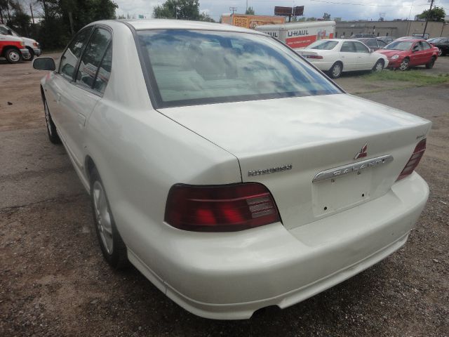 Mitsubishi Galant 2000 photo 1
