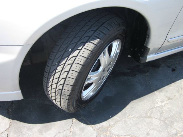 Mitsubishi Galant LW2 Sedan