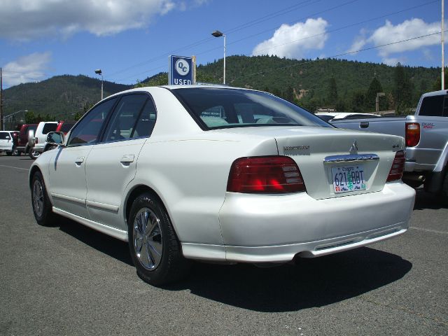 Mitsubishi Galant LW2 Sedan