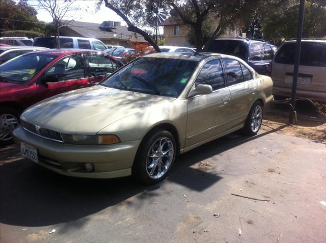 Mitsubishi Galant 2001 photo 2