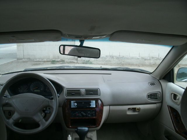 Mitsubishi Galant LW2 Sedan