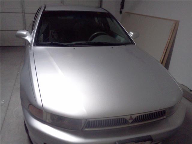 Mitsubishi Galant 2001 photo 2