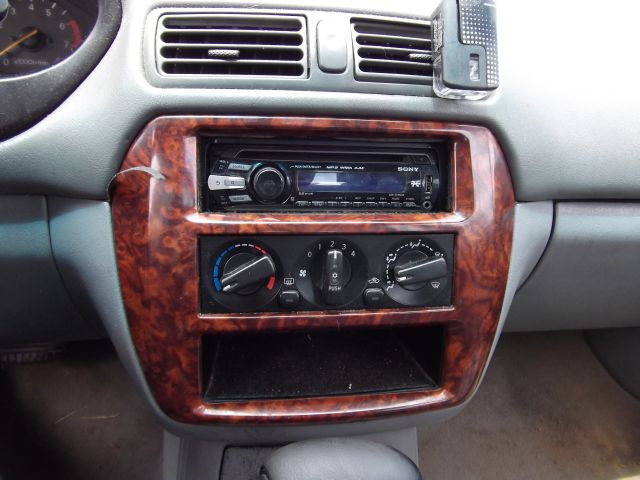 Mitsubishi Galant 2001 photo 3