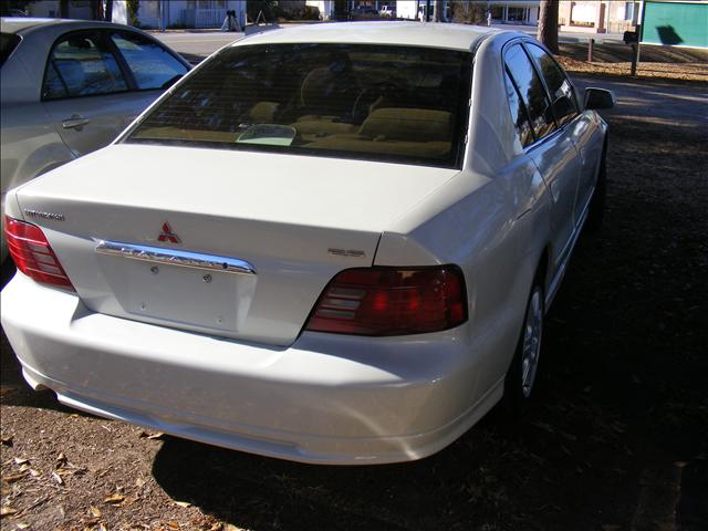 Mitsubishi Galant 2001 photo 2