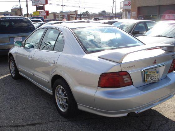 Mitsubishi Galant 2001 photo 2
