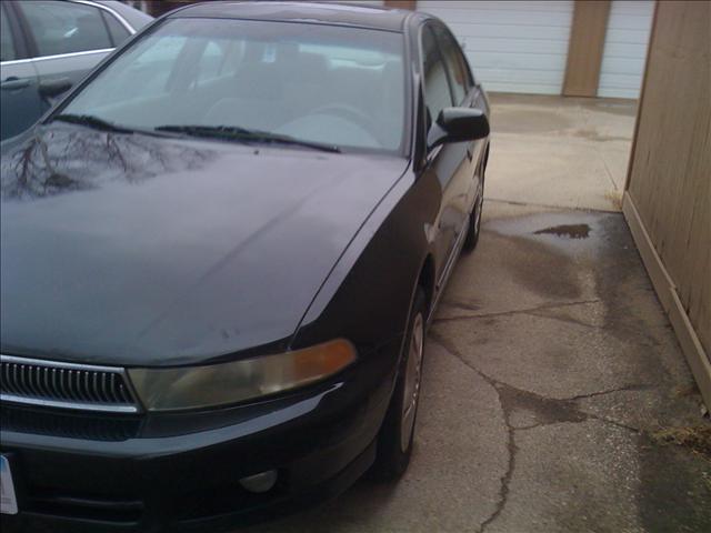 Mitsubishi Galant 2001 photo 2
