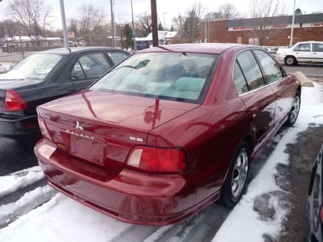 Mitsubishi Galant 2002 photo 1