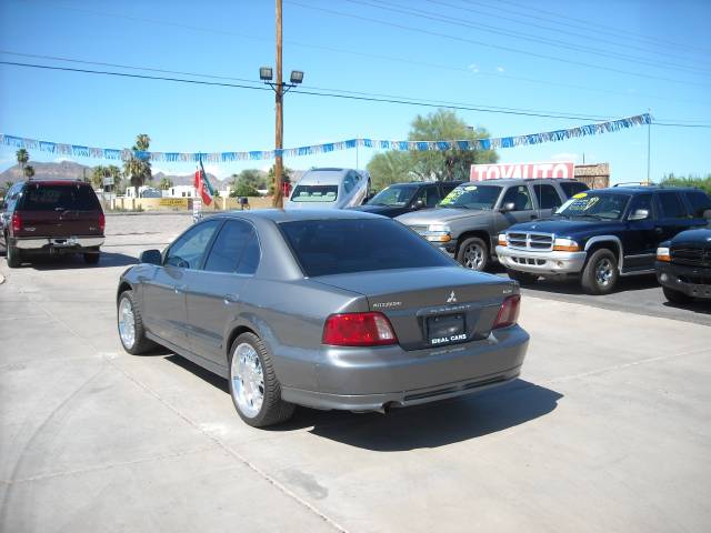 Mitsubishi Galant 2002 photo 2