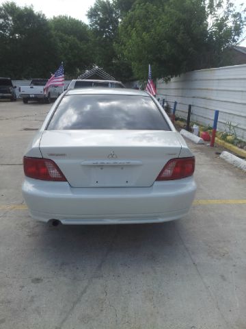 Mitsubishi Galant LW2 Sedan