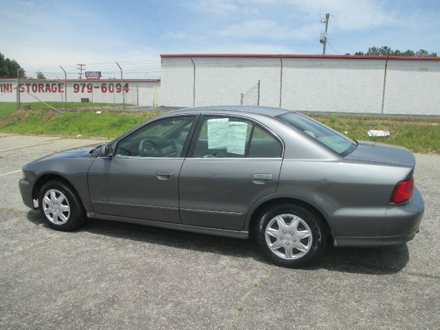 Mitsubishi Galant 2002 photo 2