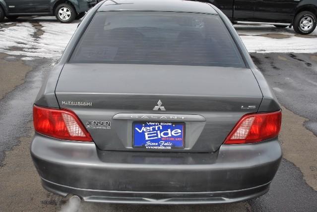 Mitsubishi Galant 2002 photo 1