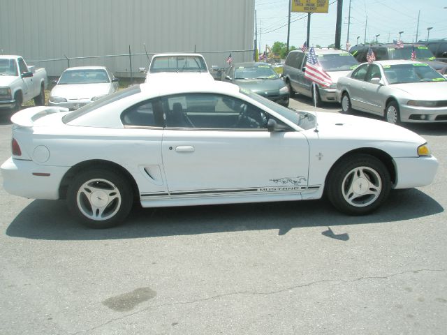 Mitsubishi Galant 2002 photo 2