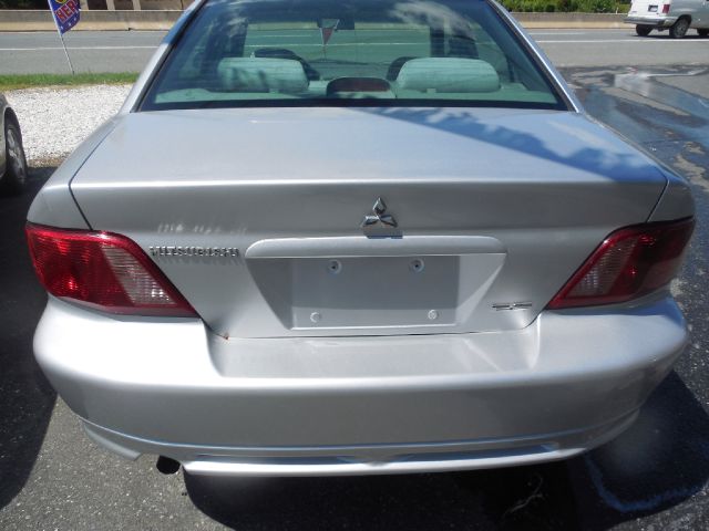 Mitsubishi Galant 2002 photo 2