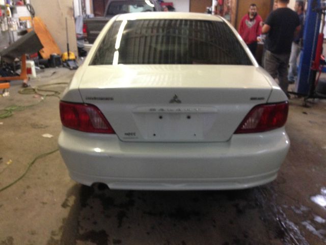 Mitsubishi Galant 2002 photo 4