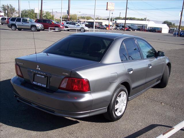 Mitsubishi Galant 2002 photo 2