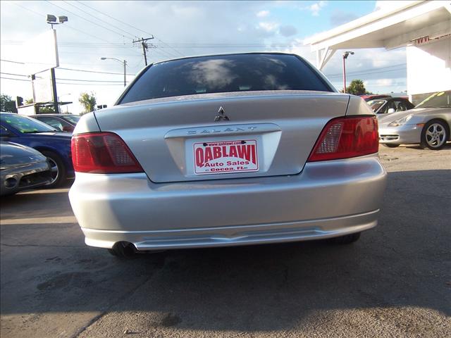 Mitsubishi Galant 2002 photo 2