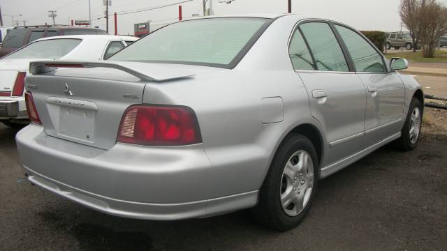 Mitsubishi Galant 2002 photo 2