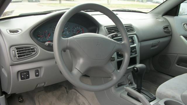 Mitsubishi Galant 2002 photo 4
