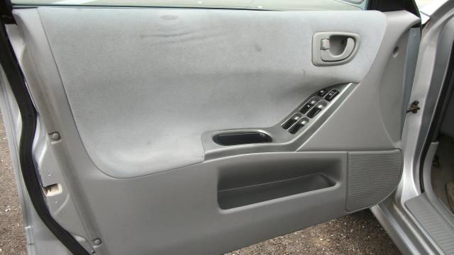 Mitsubishi Galant 2002 photo 5