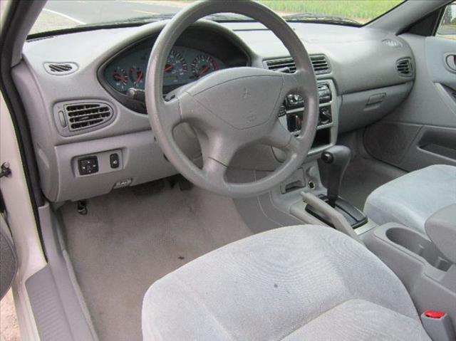 Mitsubishi Galant 2002 photo 3