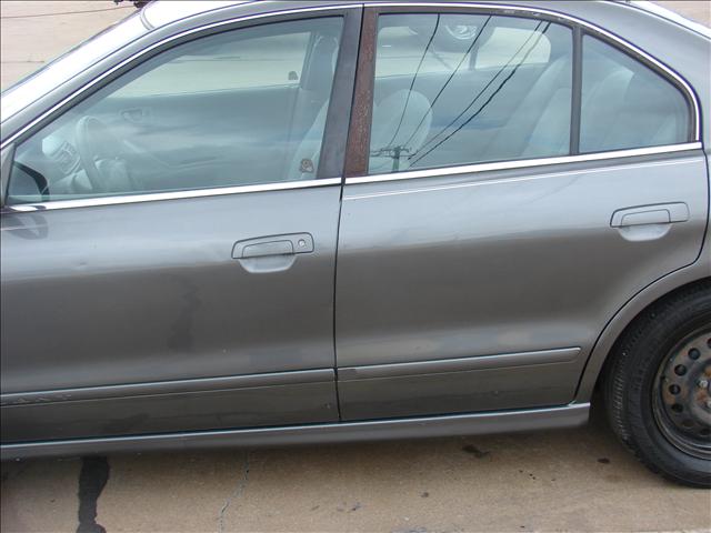 Mitsubishi Galant 2002 photo 2