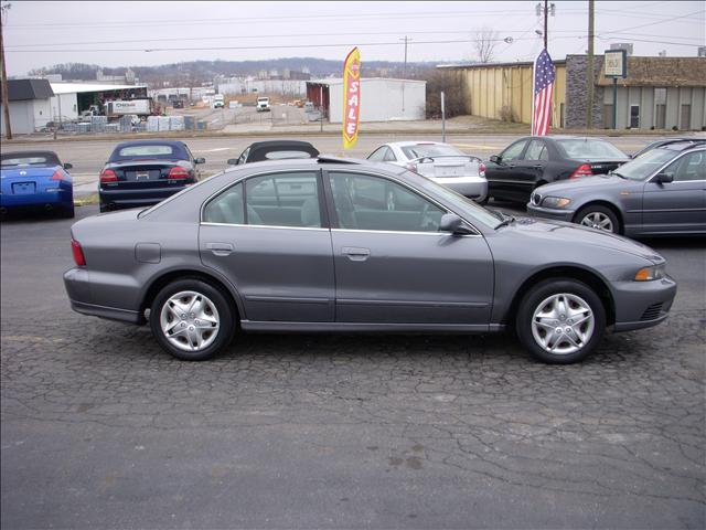 Mitsubishi Galant 2002 photo 2