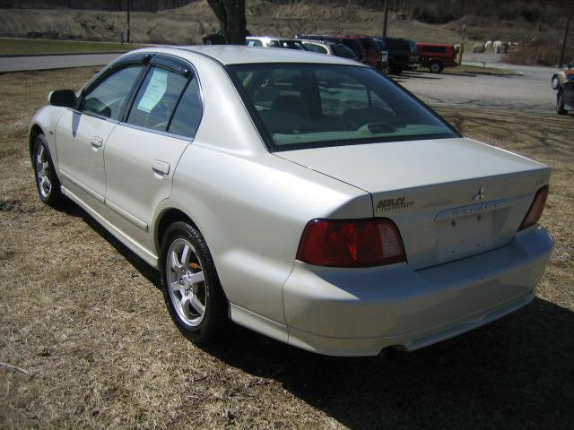 Mitsubishi Galant 2002 photo 3