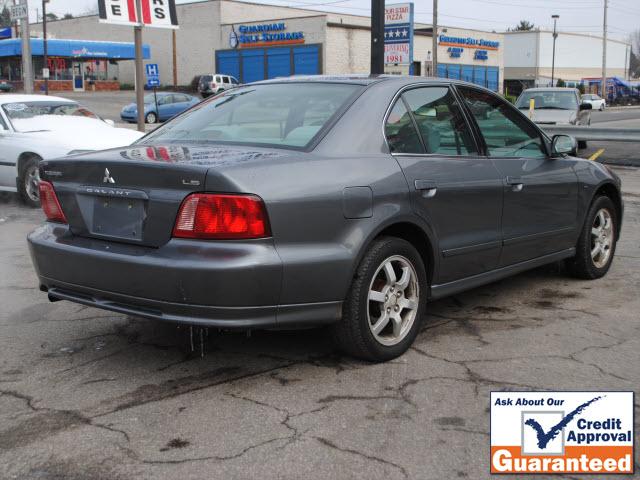 Mitsubishi Galant 2002 photo 2
