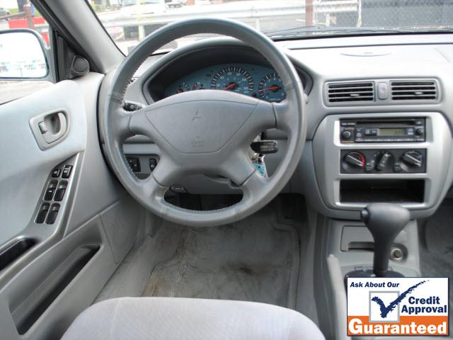 Mitsubishi Galant 2002 photo 5