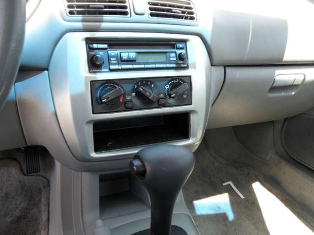 Mitsubishi Galant 2003 photo 2