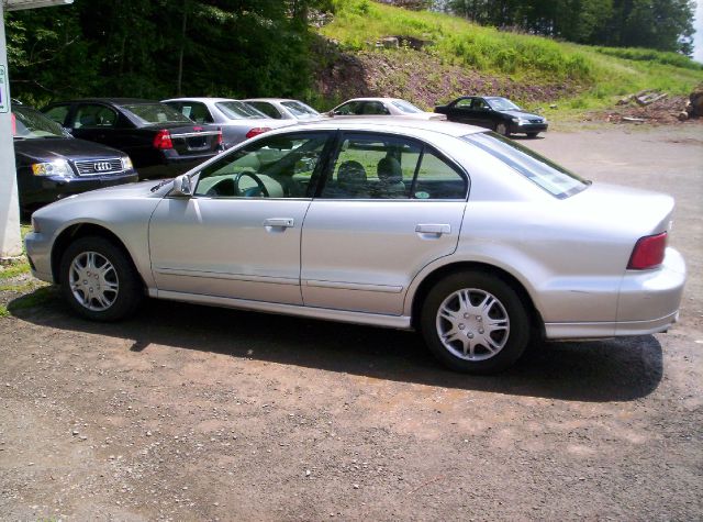 Mitsubishi Galant 2003 photo 2