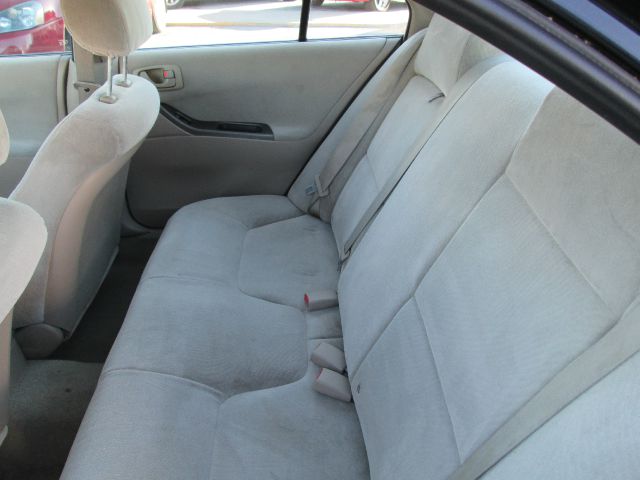 Mitsubishi Galant 2003 photo 2