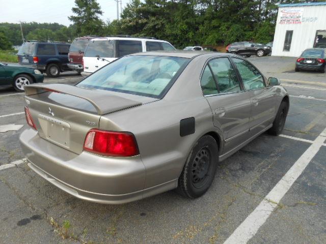 Mitsubishi Galant 2003 photo 2