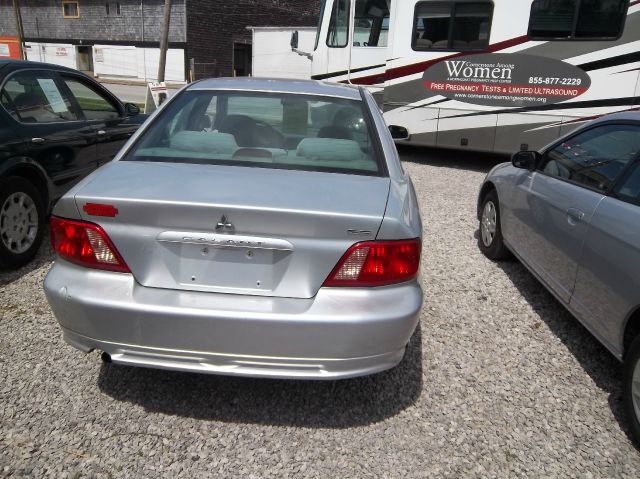 Mitsubishi Galant 2003 photo 1