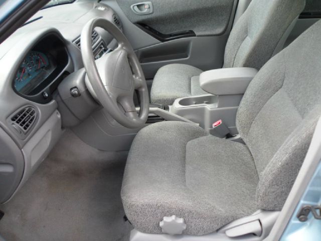 Mitsubishi Galant 2003 photo 2