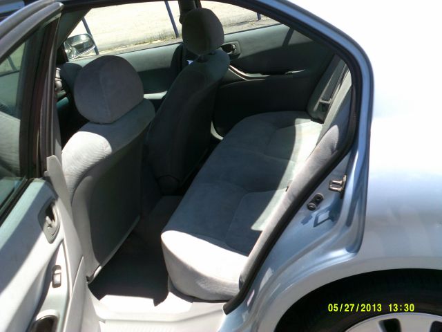 Mitsubishi Galant 2003 photo 2