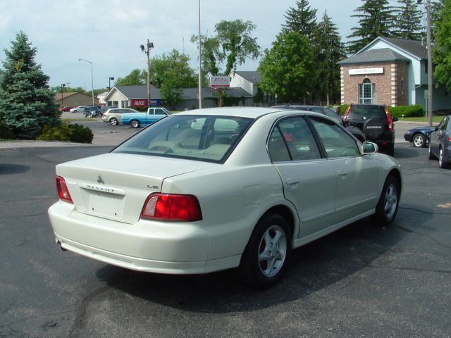 Mitsubishi Galant 2003 photo 2