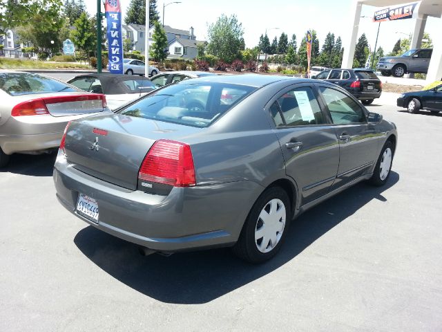 Mitsubishi Galant 2004 photo 10