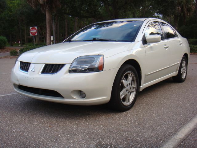 Mitsubishi Galant 2004 photo 1
