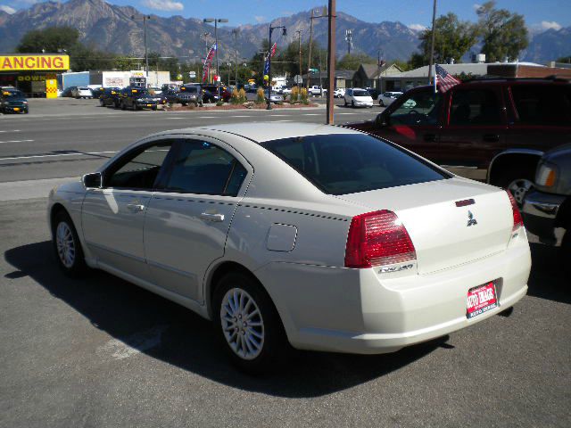 Mitsubishi Galant 2004 photo 3