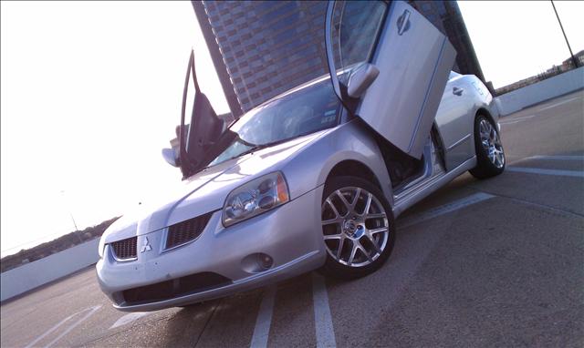 Mitsubishi Galant 2004 photo 2