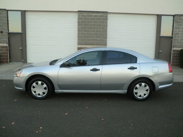 Mitsubishi Galant 2004 photo 1