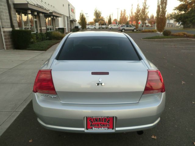 Mitsubishi Galant 2004 photo 4